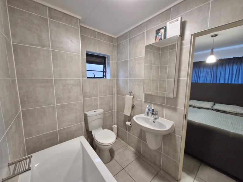 3 Bedroom Property for Sale in Gordons Bay Western Cape